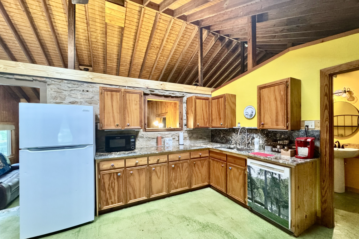 2 Kitchen 